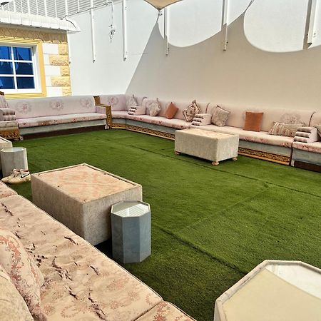 International Abu Dhabi Hostel Екстериор снимка