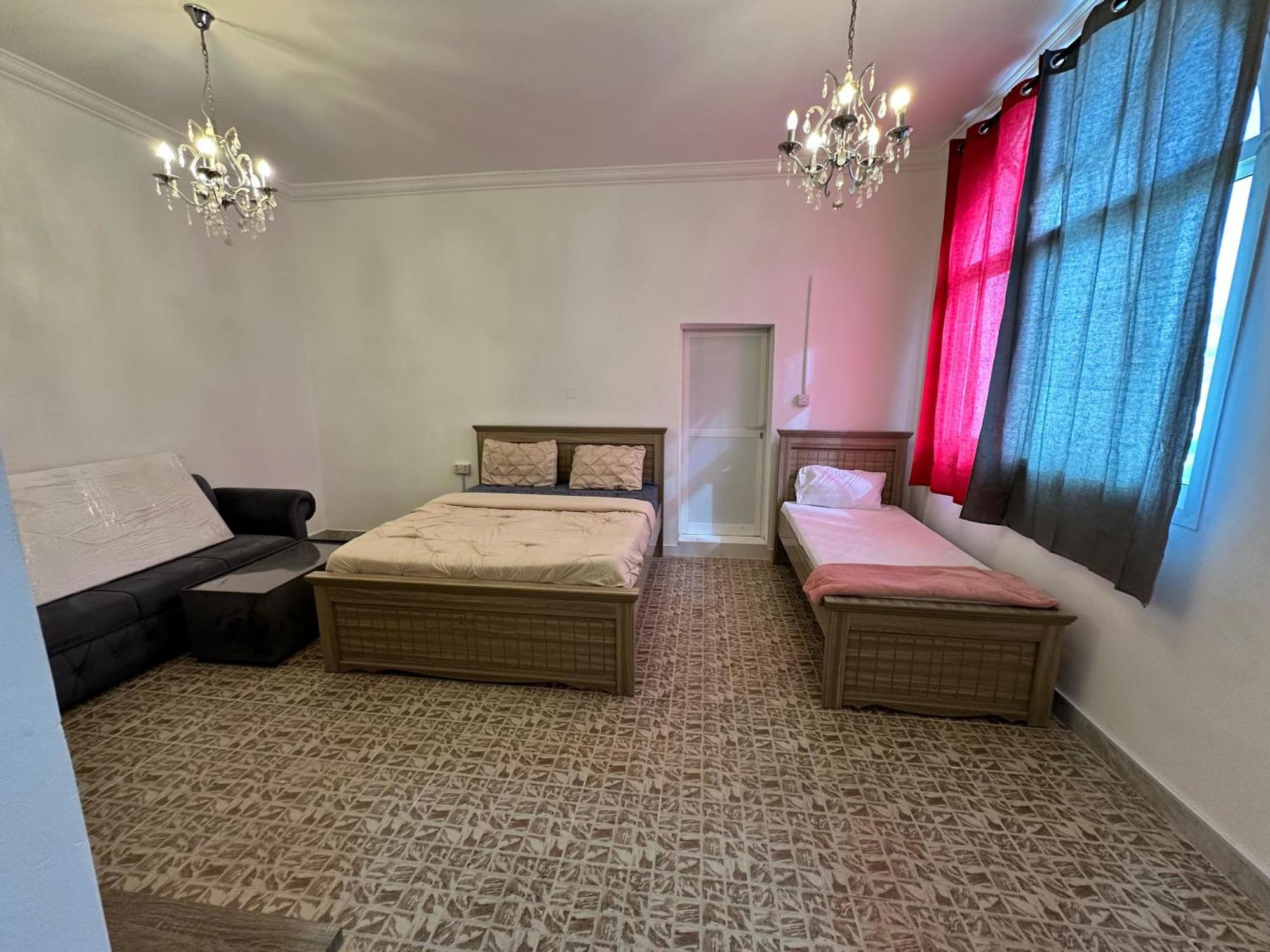 International Abu Dhabi Hostel Екстериор снимка