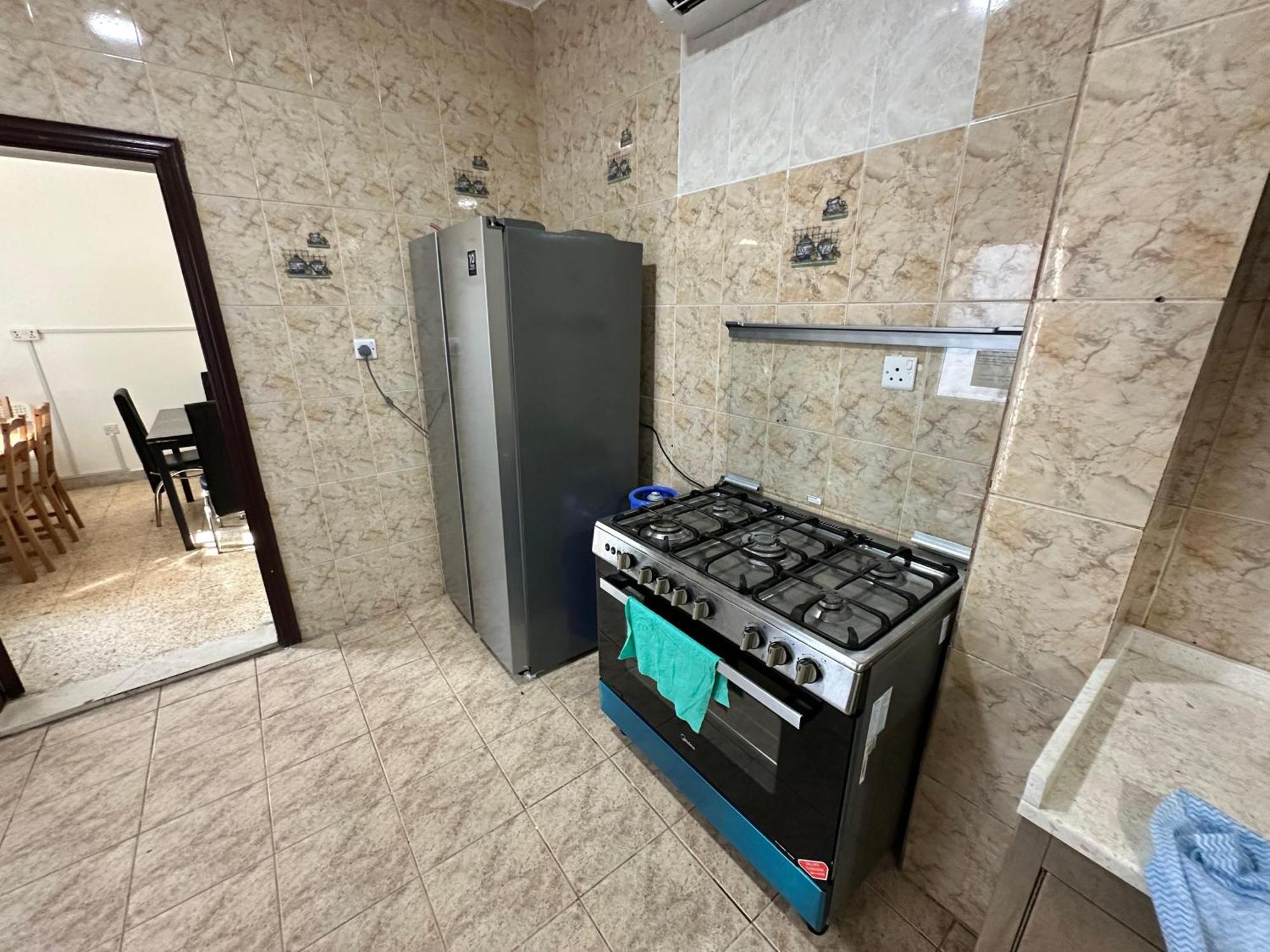 International Abu Dhabi Hostel Екстериор снимка