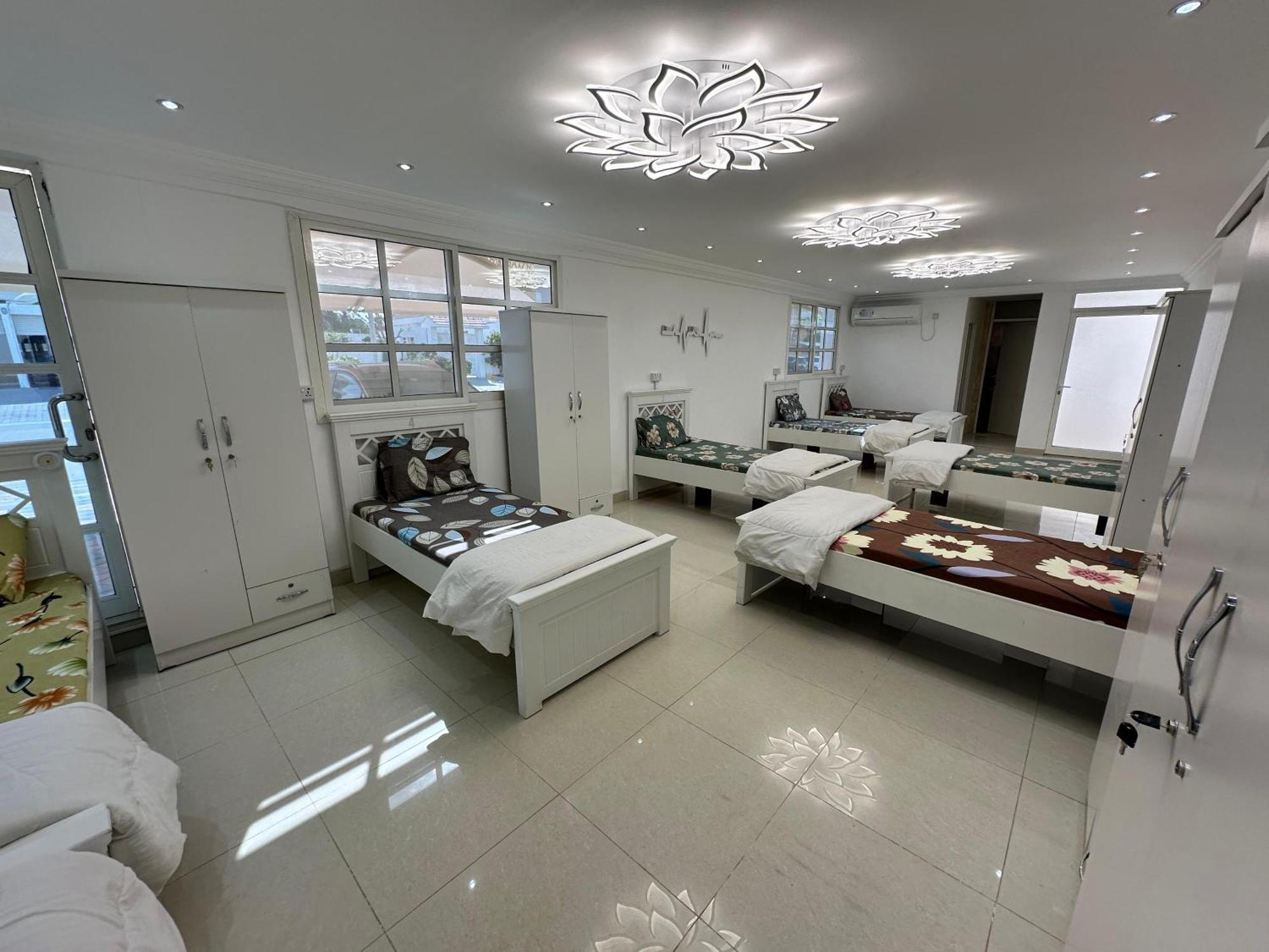International Abu Dhabi Hostel Екстериор снимка