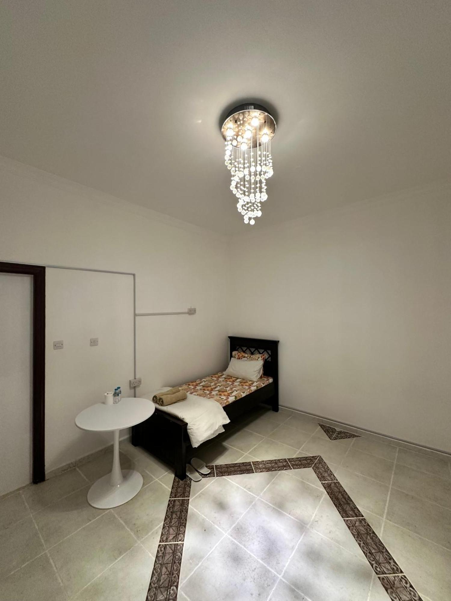 International Abu Dhabi Hostel Екстериор снимка