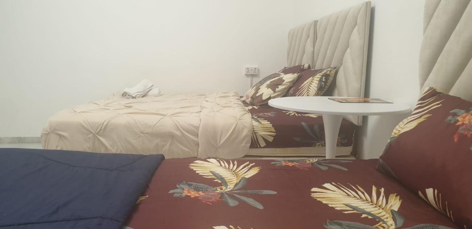 International Abu Dhabi Hostel Екстериор снимка