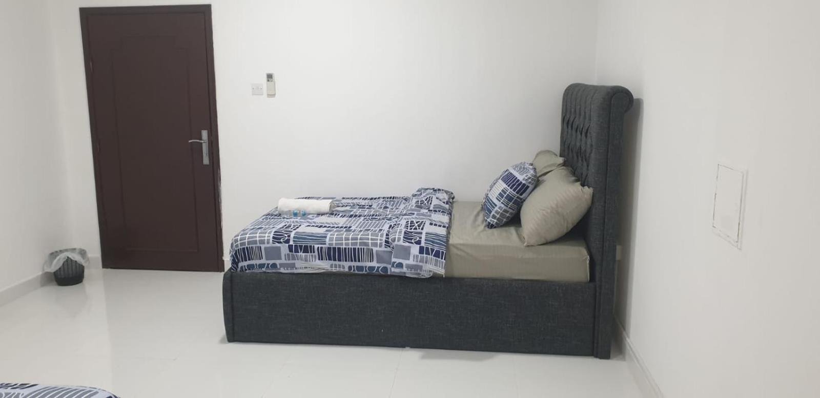 International Abu Dhabi Hostel Екстериор снимка