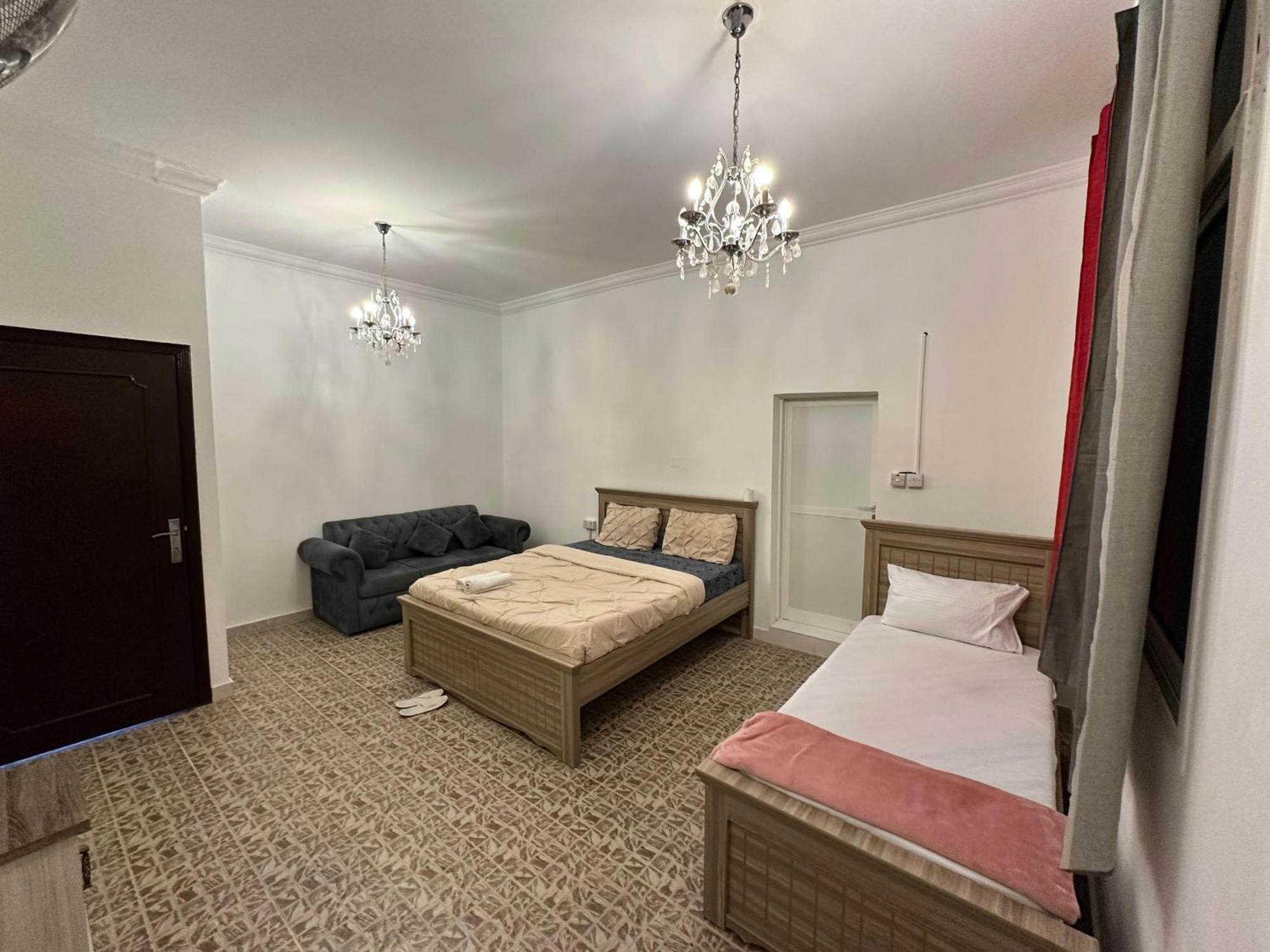 International Abu Dhabi Hostel Екстериор снимка